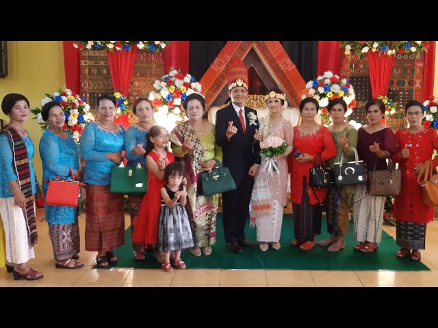 Pesta Adat Pernikahan Batak ( Leon & Sari ) class=
