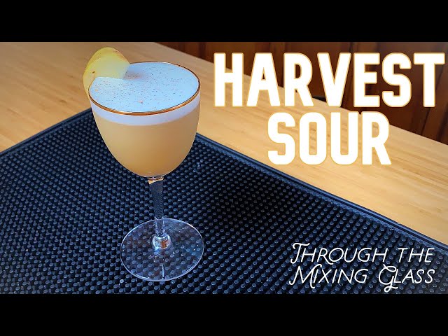 Mixing the Pisco Sour – Cold Glass