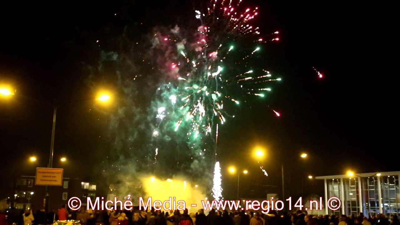 Gemeentelijk vuurwerk marktplein Hilversum YouTube