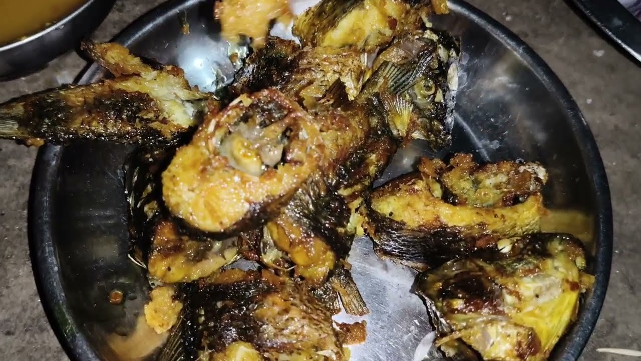 मिट्टी के चूल्हे पर मछली बनाने का असली देसी तरीका 🔥