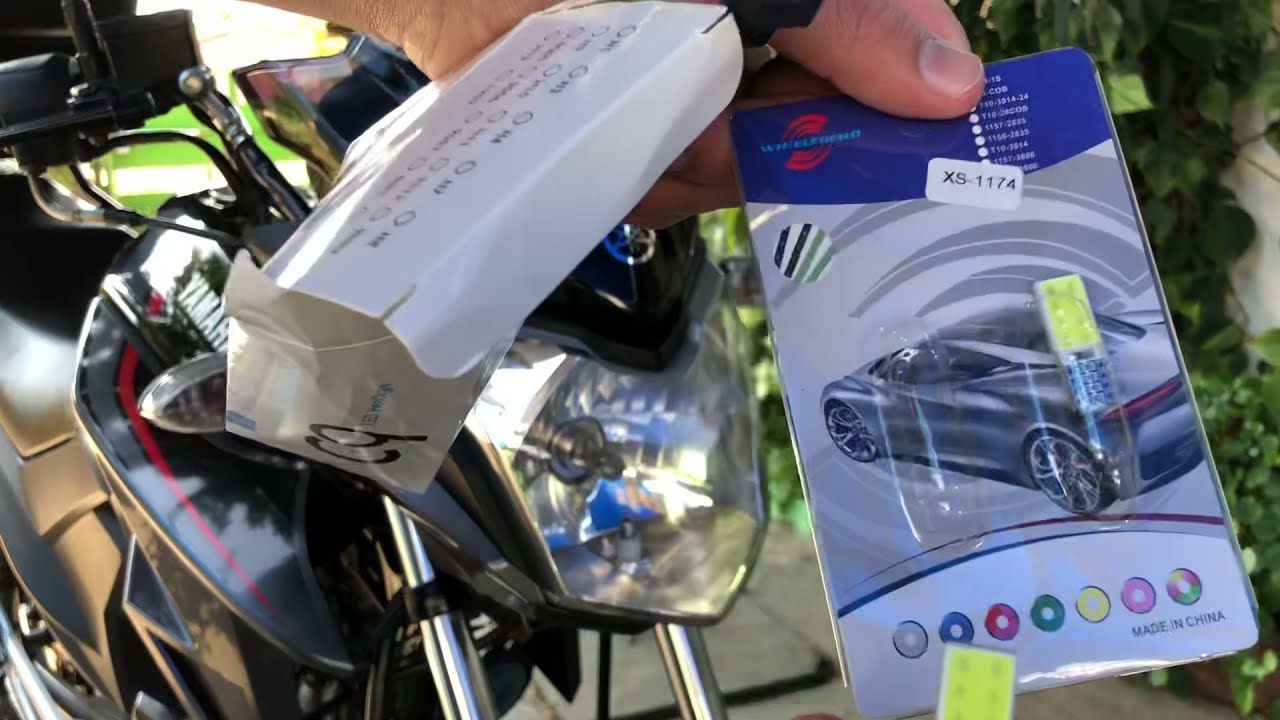 YAMAHA YBR 125 Z/ Cambiando foco convencionales por focos led