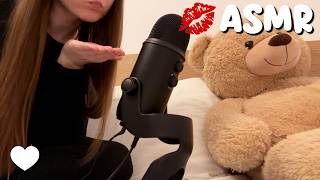 fast kisses & hand movements ASMR ʕ•ﻌ•ʔ ♡ screenshot 1