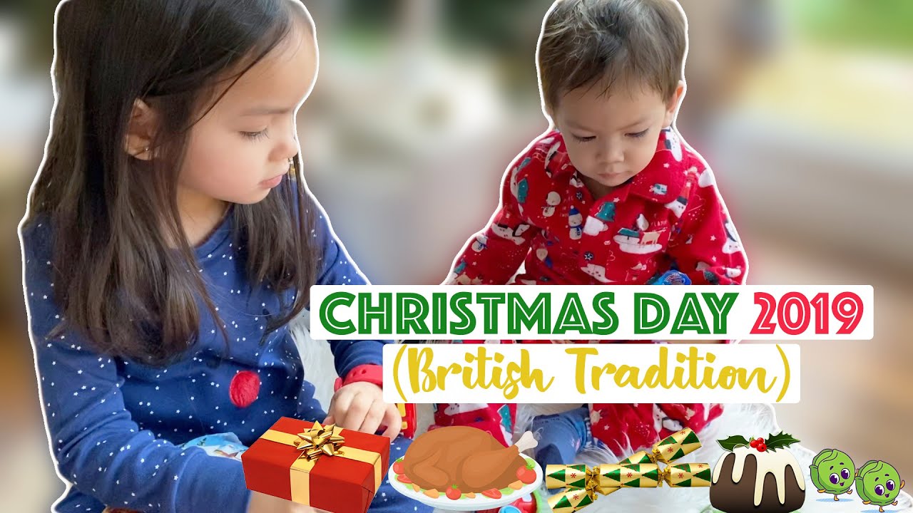 Christmas Day 2019 (British Christmas Tradition) | Opening Presents | VLOGMAS