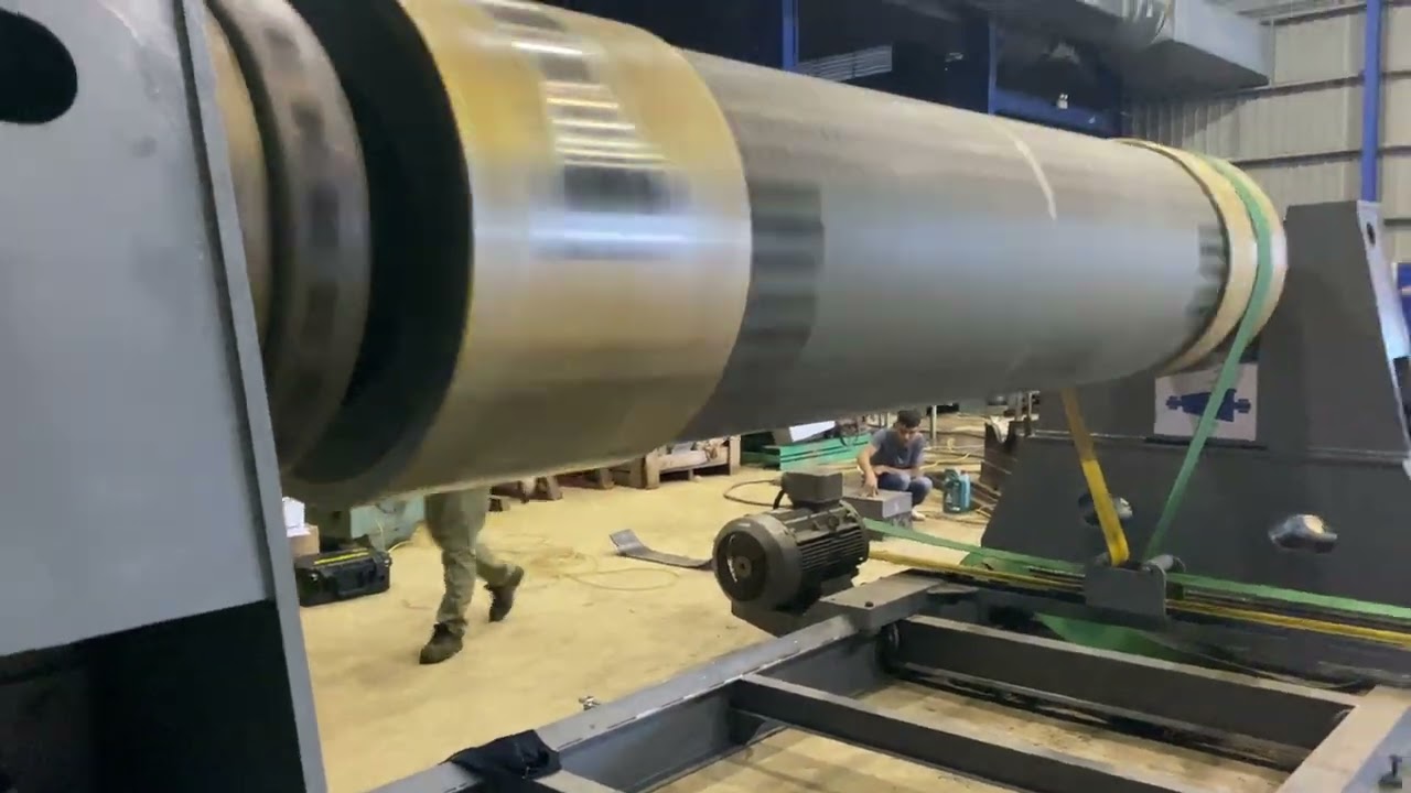 Balance the 16 tons rotor of a generator by transportable balancing machine