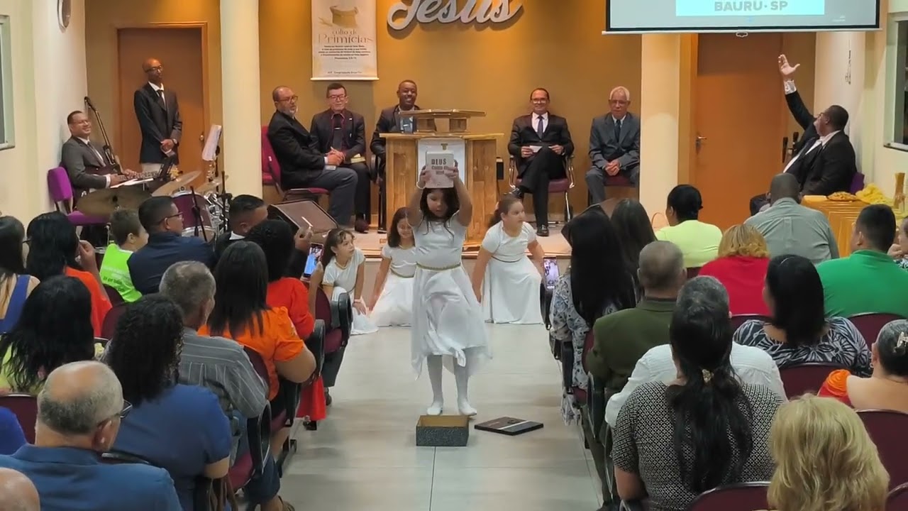 MAANAIN - FAMILIA DEBAIXO DA GRAÇA