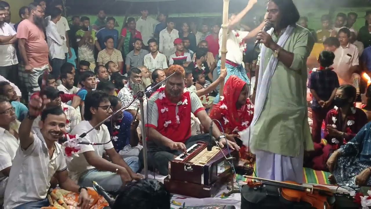 ছোট শাহ আলম সরকারের মাথা নষ্ট করা গান সবার মন কেড়ে নিলেন