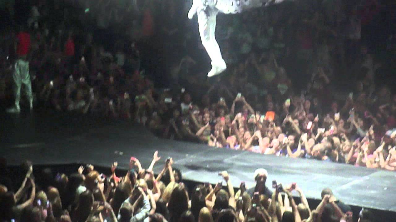 Believe tour opening!! My screaming OMG