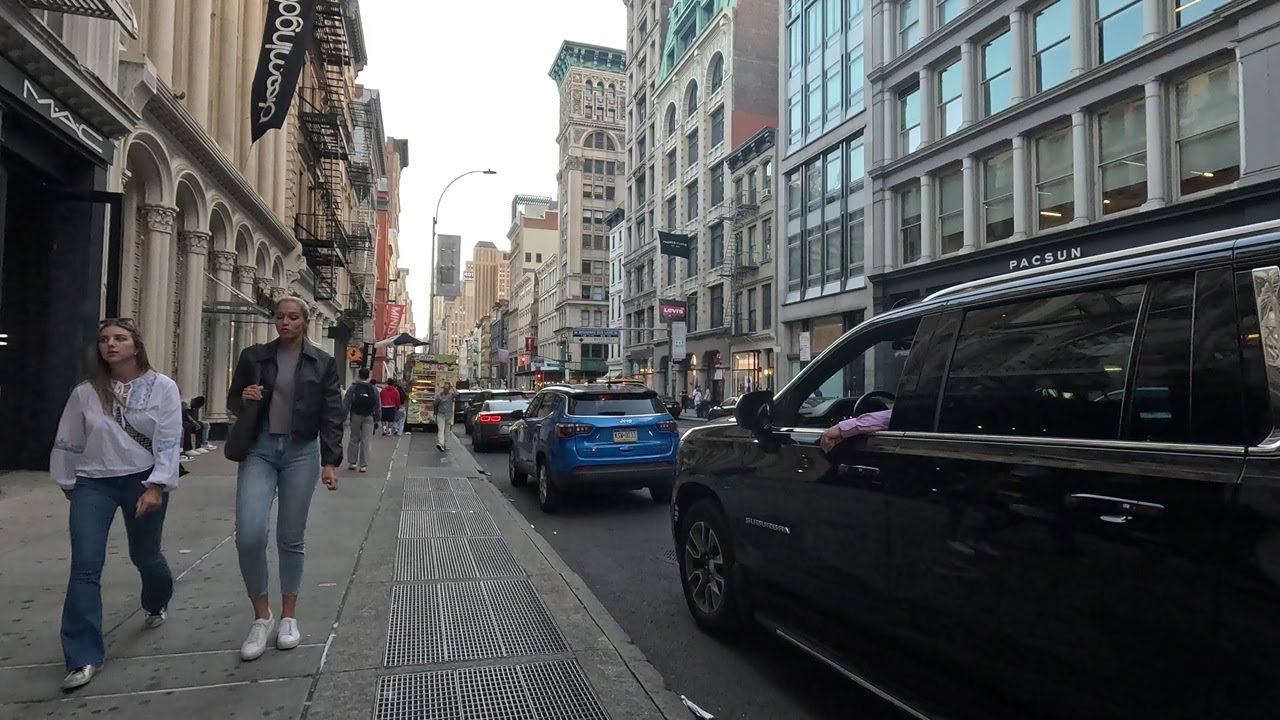 ⁴ᴷ⁶⁰ Walking NYC: Broadway from Houston Street to City Hall Park