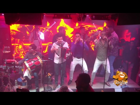 Bonfire Mofongo House and Lounge En Vivo Max Banda 02-10-19
