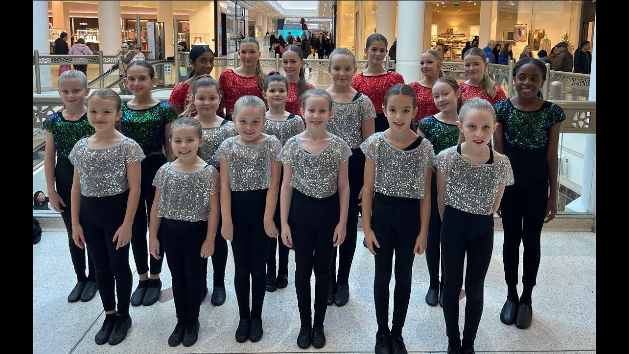 Turning christmas tree lights on bromley 2025 br1