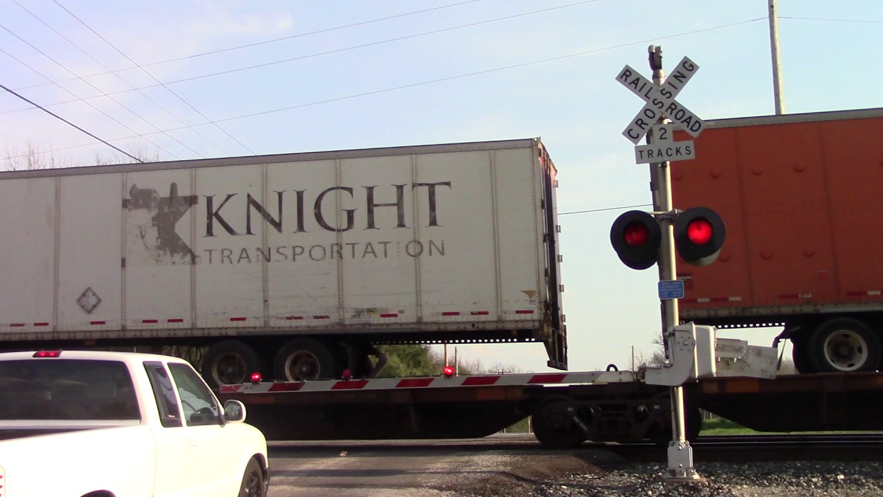 CSX 818 West Greenwich, OH 4/15/17