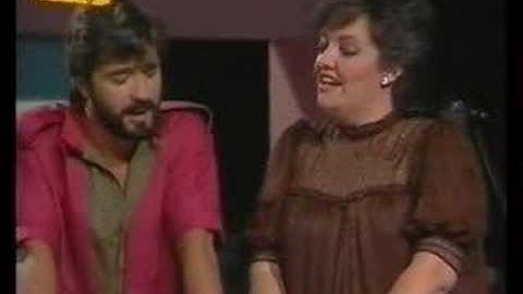 Amor primero - Mocedades y Patxi Andion