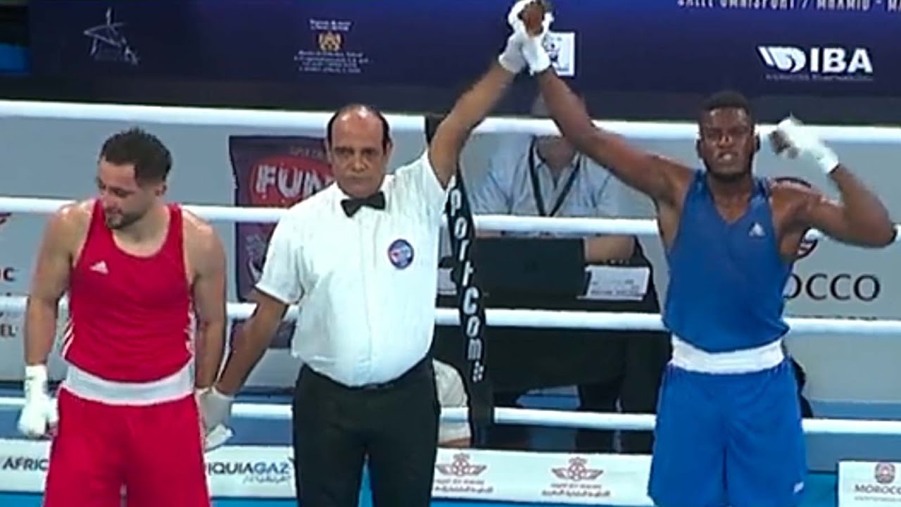 Boxe. Aliyev Sarkhan (Azerbaijan rouge) VS Kulenguluka Mbiya Steve (RDC bleu)