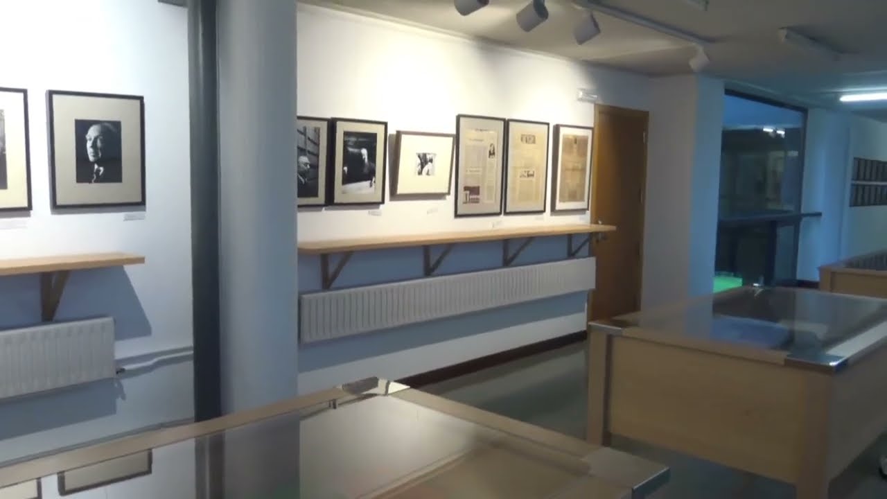 Exposición do poeta Jorge Luis Borges Acevedo na Facultade de Filoloxía USC