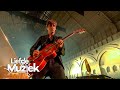 Bert Ostyn (Absynthe Minded) - 'The Passenger' (Iggy Pop) | Liefde voor Muziek | VTM