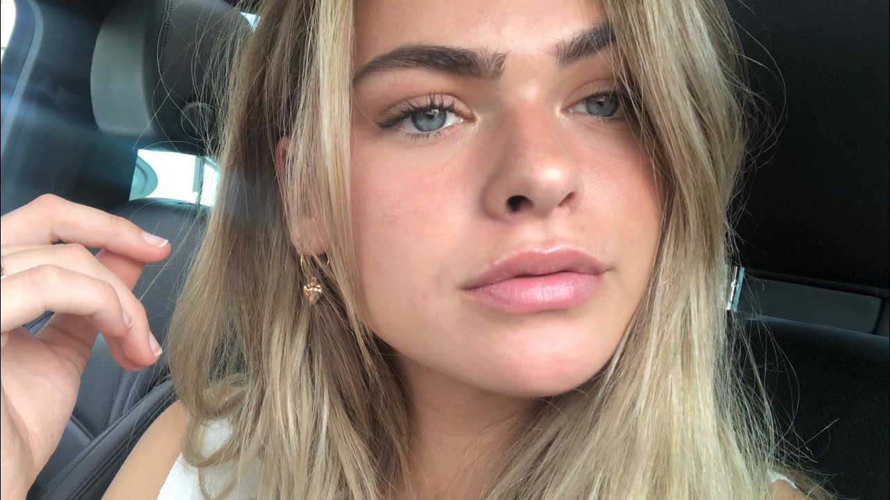 Youtuber Summer Mckeen Faces Backlash Over Makeup Line.