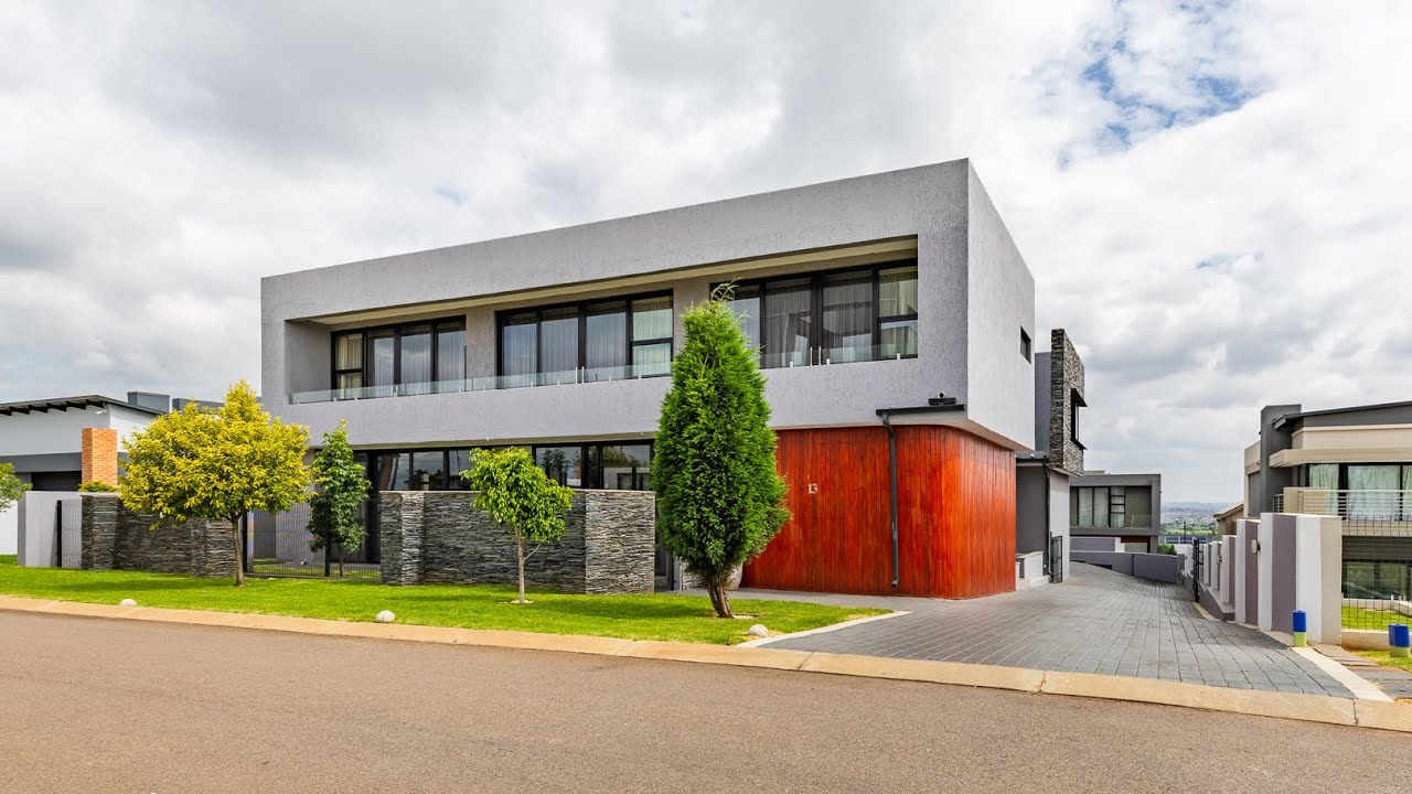 Home for Sale in Midstream