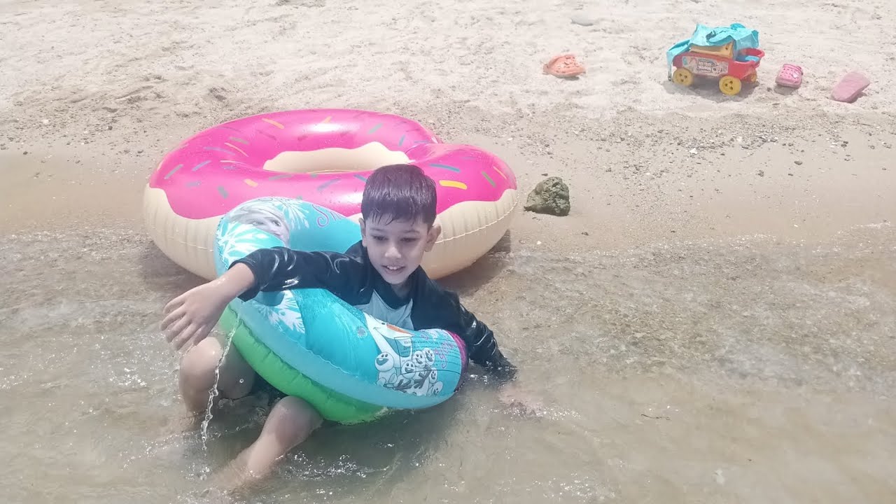Abdullah l Weekend Swimming - YouTube