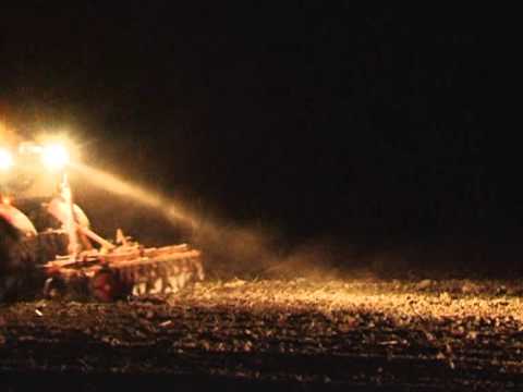 ხვნა-დადისკვის სამუშაოები სამტრედიაშიც 24 საათიან რეჟიმში მიმდინარეობს