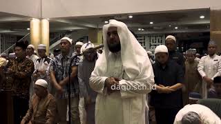 Syekh Muhammad Kholil Pimpin Sholat Maghrib di Daqu