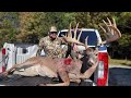 Giant illinois whiteails deer hunting giant bucks