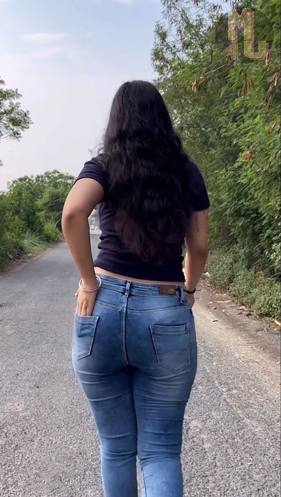 Hot figure in jeans | Reels #jeansoutfit #hotfitness #figure #walk