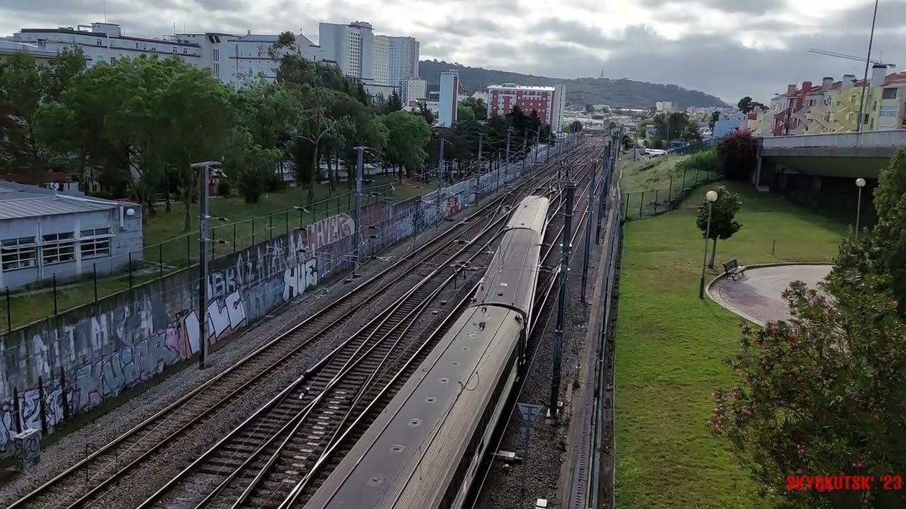 𝟭𝟯𝟬𝟱 🇵🇹 Lisboa (Laranjeiras) 🚆 CP 2300 EMUs ⌯ CP 5600 + 6 Sorefame cars ⊹ Fertagus 3500 EMU