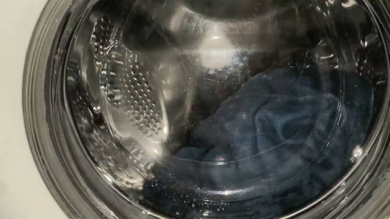 LG's trying balance robe for two minutes