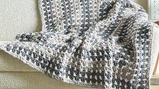 Super Chunky Rectangle Crochet Blanket | EASY | The Crochet Crowd
