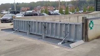 Closing of the pneumatically controlled flood barrier