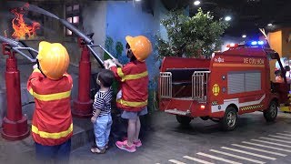 Bé Tập Làm Lính Cứu Hỏa – Bé Đi Chơi Nhà Bóng ❤ AnAn ToysReview TV ❤ screenshot 2