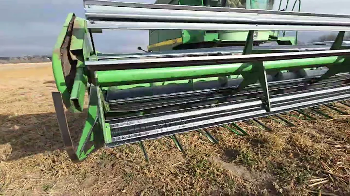 BigIron Auctions- Marintzer John Deere 224 Header- December 2025