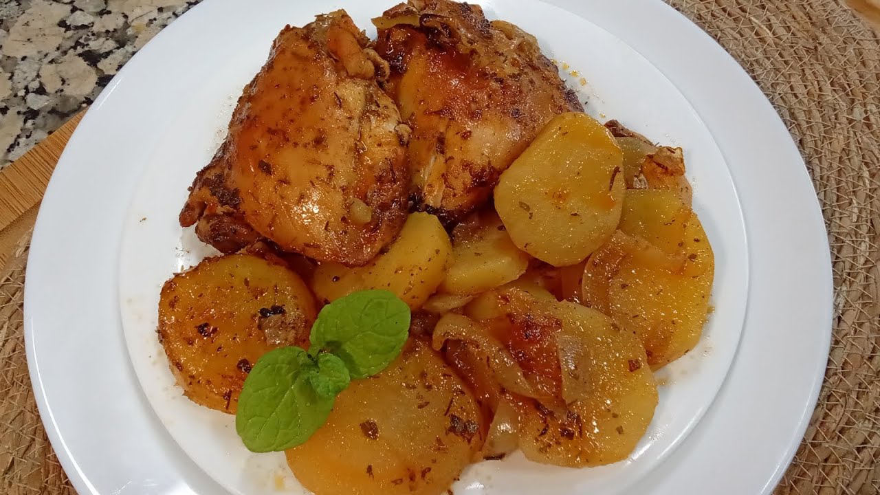 CONTRAMUSLOS DE POLLO ASADO CON PATATAS PANADERAS te encantará su sabor