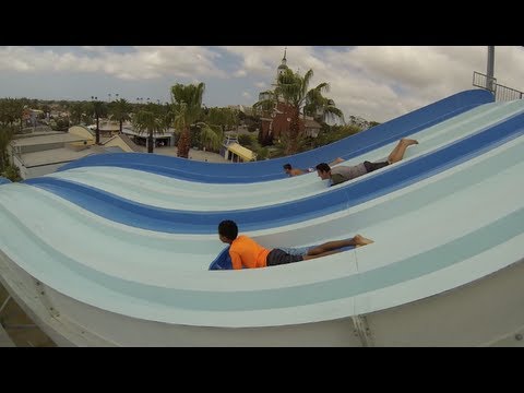 Videó: Knott's Soak City, Orange megye kedvenc vízi parkja