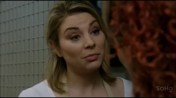 Bea and Allie Kiss 4x07