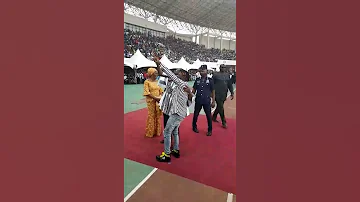 Fancy Gadam Perform S Nawuni Yiko With The Vice President Dr Mahamud Bawumya 