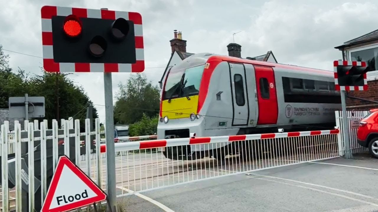 Bromfield Level Crossing, Shropshire