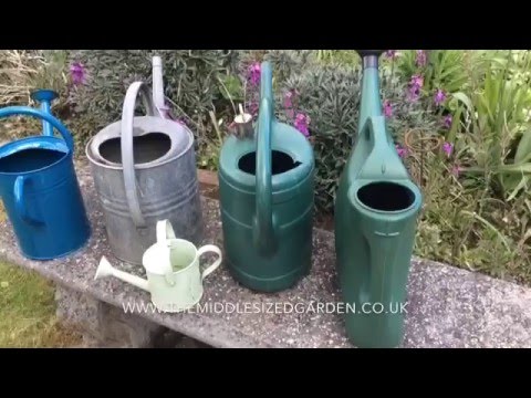 Video: Watering can for indoor plants 800 ml - watering can for flowers - garden watering can, Yamada