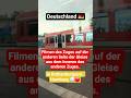 Filmen des Zuges auf der anderen Seite der Gleise aus dem Inneren des anderen Zuges #shorts #train