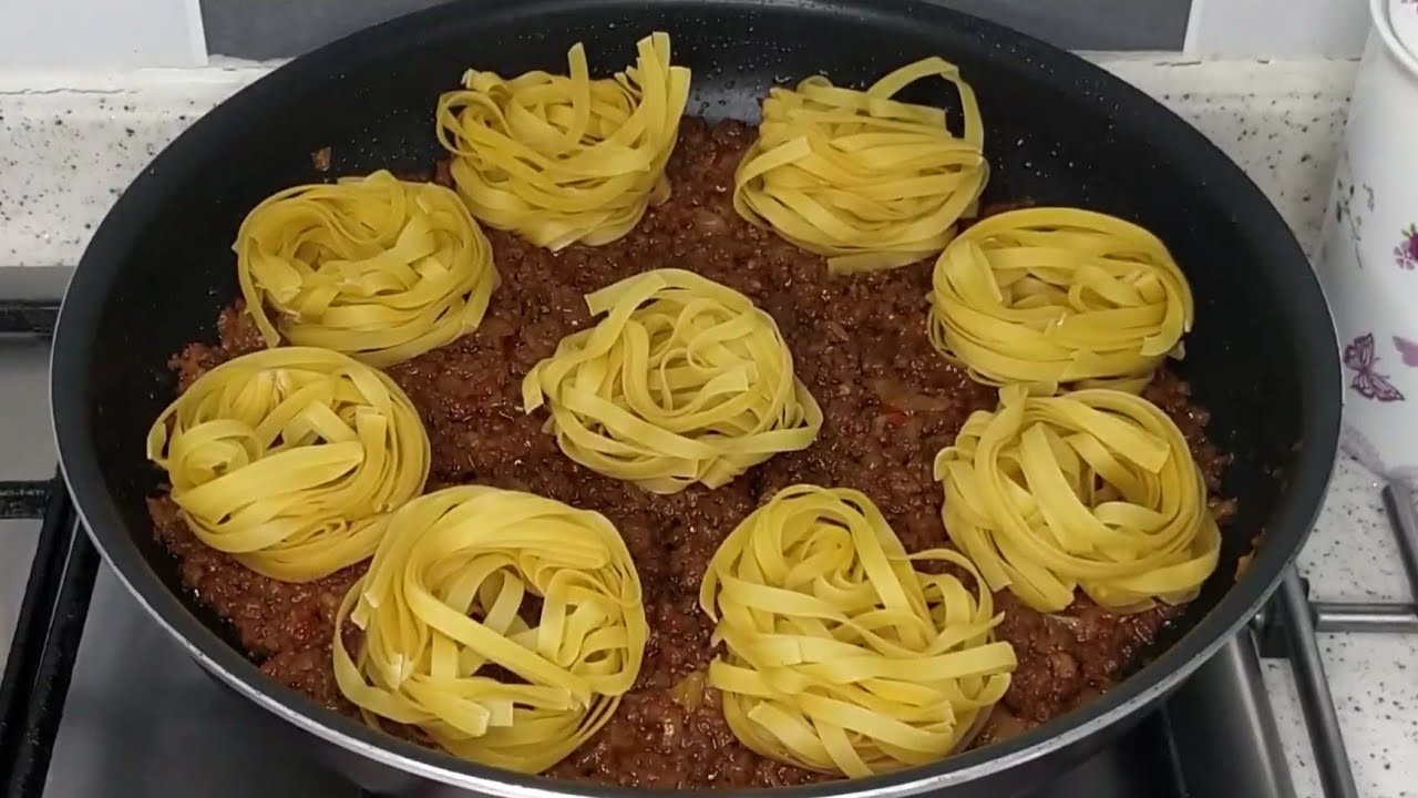Dakikalar İçinde Hazırlanan ????Hızlı Ana Yemek Tarifi ???? Enfes Sosuyla Takliatella Makarna ????