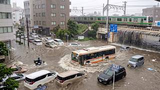 Eastern Japan Underwater after Typhoon! Heavy Rain in Chiba & Kamakura, Streets Turn into Rivers