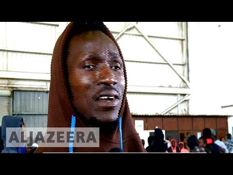 Libya migrant crisis: Thousands of trapped Nigerians return home