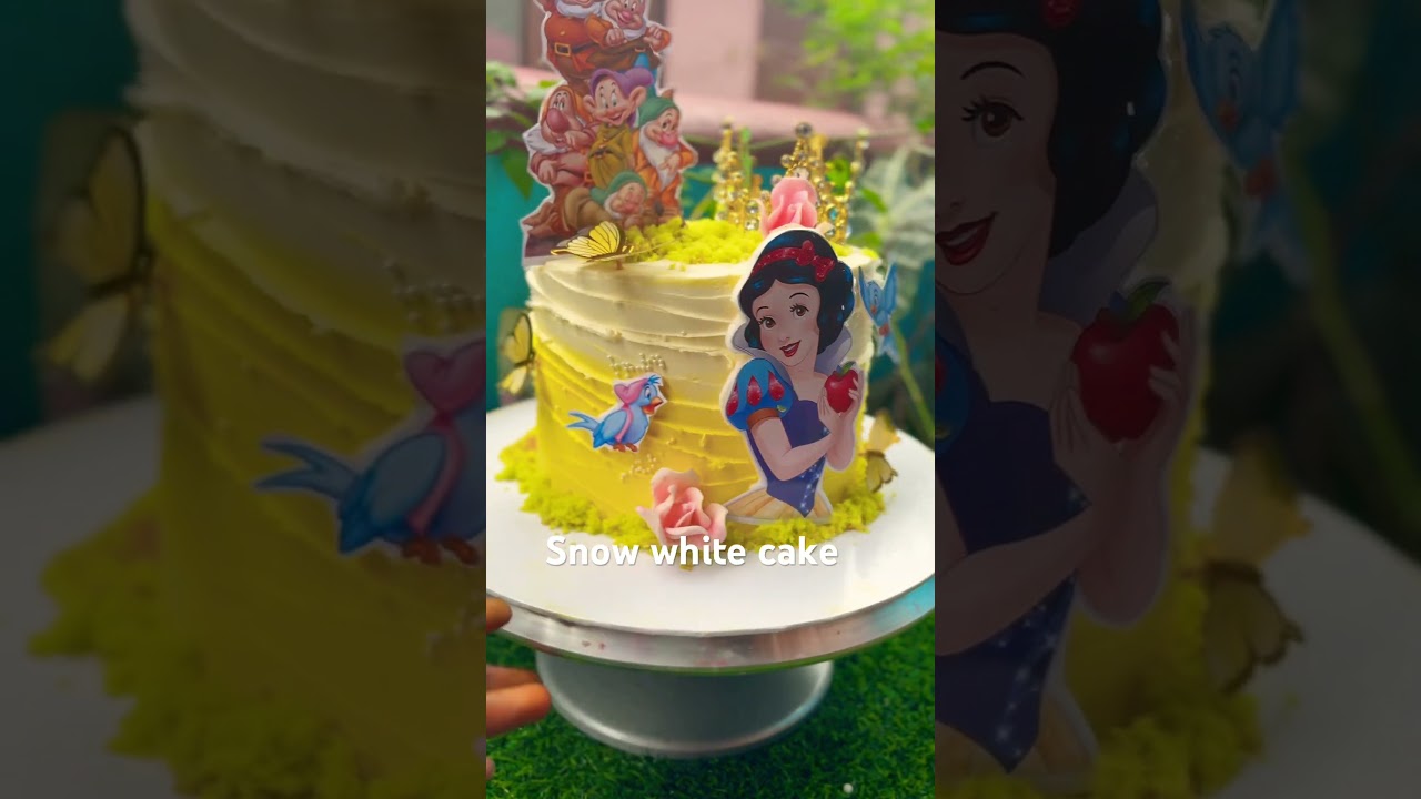 Snow white cake 