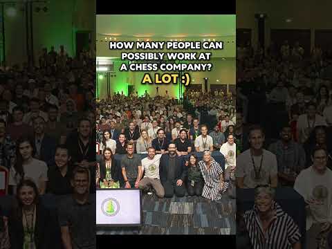One GIANT Chess Family 💚🙌