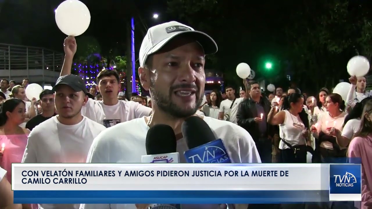 Con velatón familiares y amigos pidieron justicia por la muerte de Camilo Carrillo
