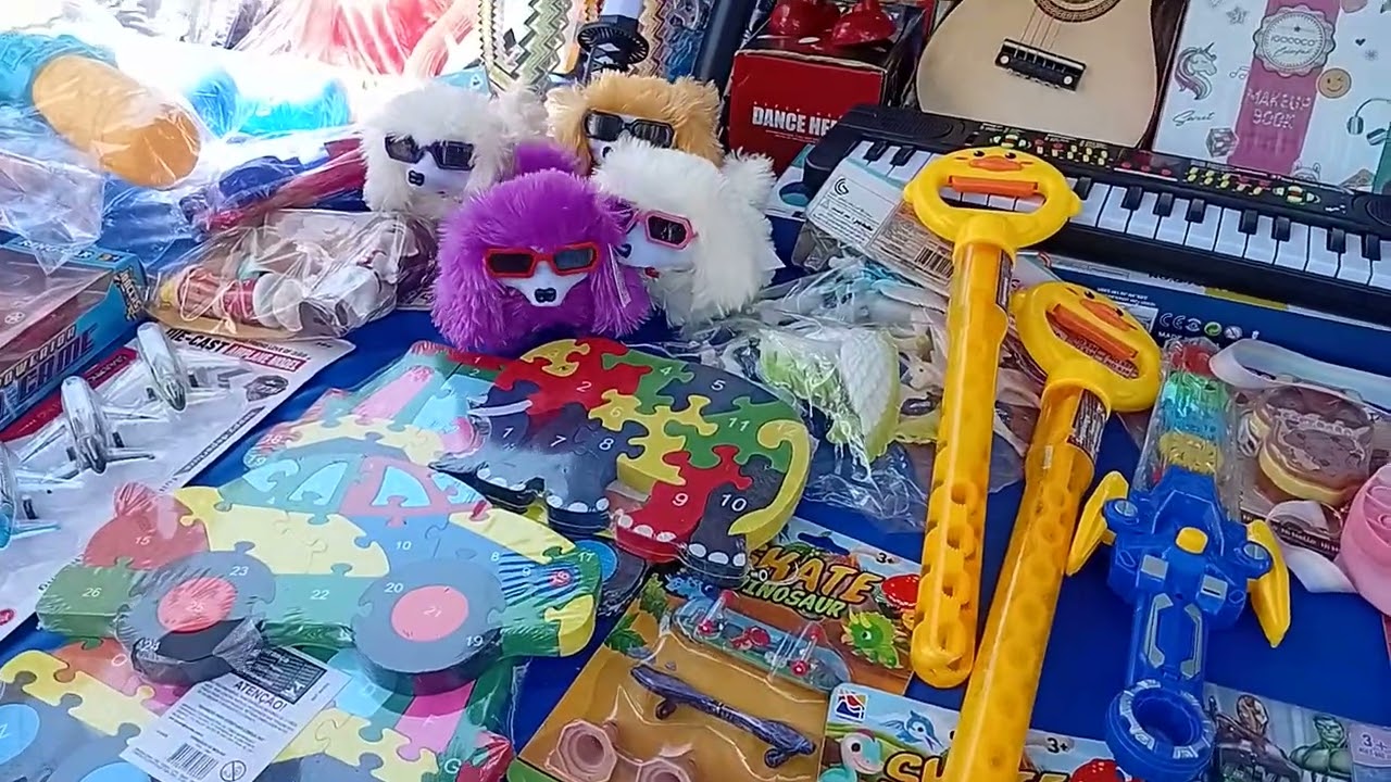 Feira de Unamar pós Carnaval, muito calor e muitas pessoas ainda no distrito.  Cabo Frio-RJ 21/02/26