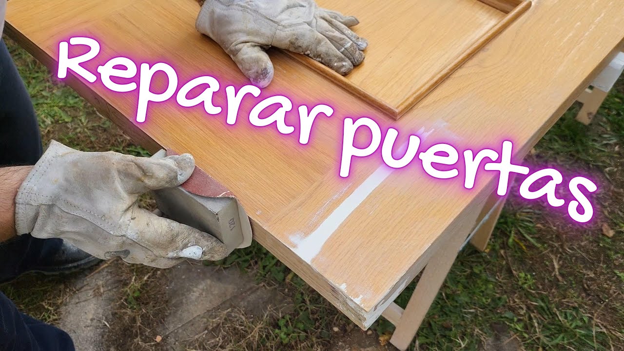 Como reparar una puerta de madera con masilla antes de pintar - YouTube