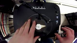 Portablism #2: A quick 1 min scratch on the Omni portable turntable