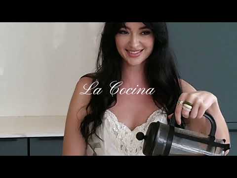 Sofia Lafuente - La Cocina (Official Lyric Video)