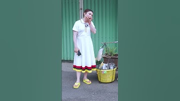 Ty Thy bán chè dạo - Ty Thy Vlog Gỏi đu đủ